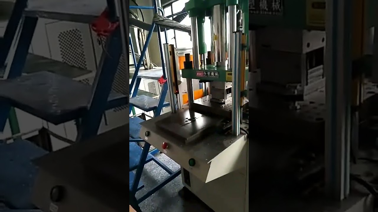 85噸塑膠射出成型機｜拖鞋、涼鞋、筆、手機殼模具生產利器