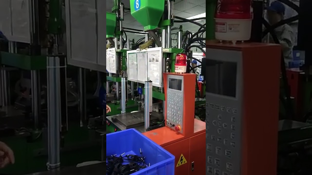 35噸塑膠射出成型機｜拖鞋、涼鞋、筆、手機殼模具生產利器