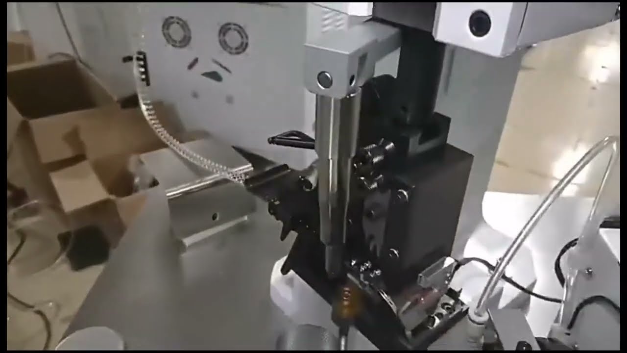 DC端子壓接機｜扁平電纜單端裁線剝皮壓接一體機