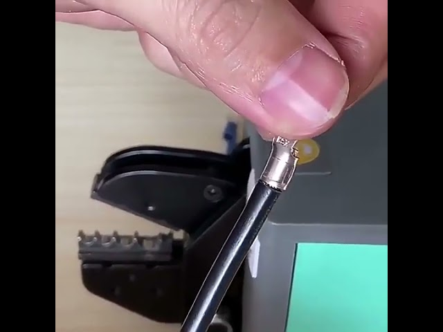 氣動端子壓著機 | 管型Y型預絕緣O型端子壓接機
