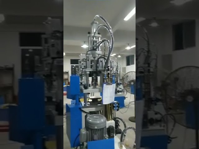 20噸低壓立式射出成型機｜電子線材PVC塑膠成型機