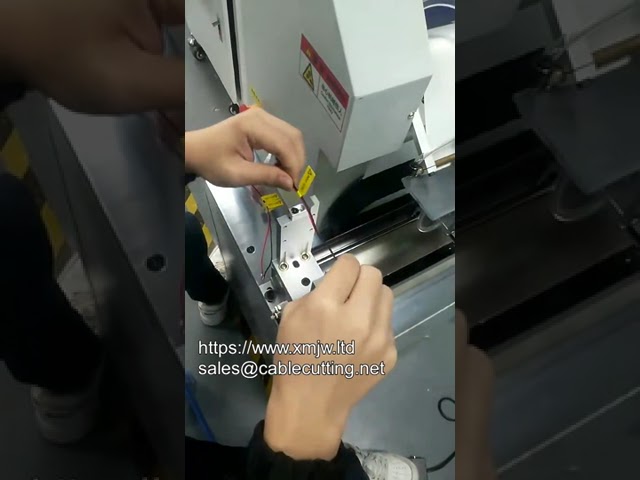 高精度半線折標籤機｜條碼半折機｜自動化包裝設備