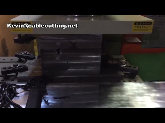 45噸立式塑膠刀柄射出成型機 | 高效能4站轉盤自動化生產