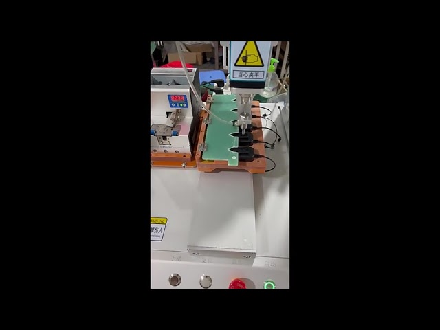 全自動十字螺絲鎖附機｜路由器與交換器專用