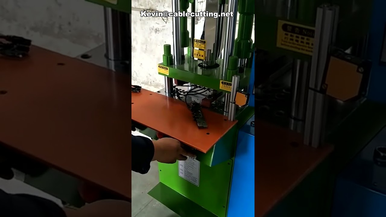 全新55噸塑膠刀叉匙製造機｜高效自動化餐具射出成型設備
