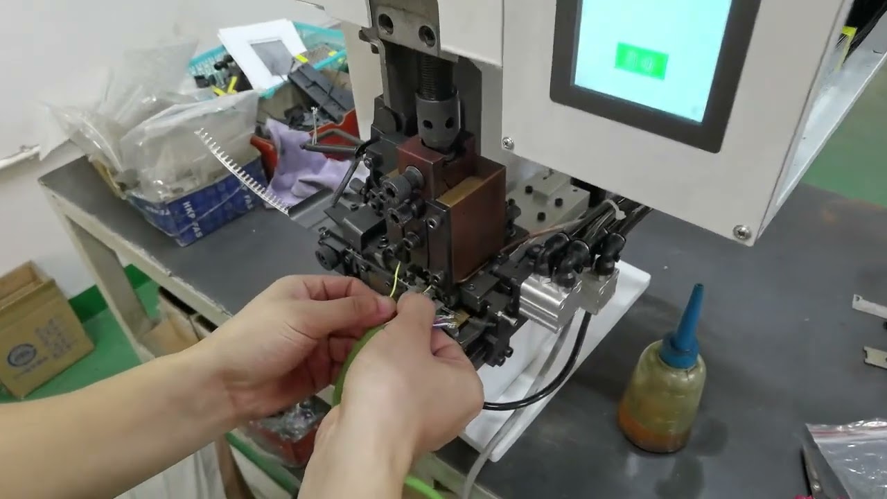 連續端子機 | 水平式自動壓接機，提升產線效率