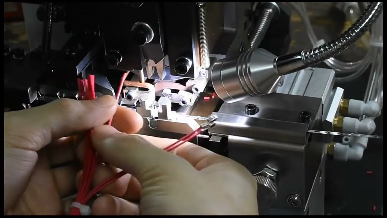 多芯線剝線壓端子機｜高效自動化線束加工設備